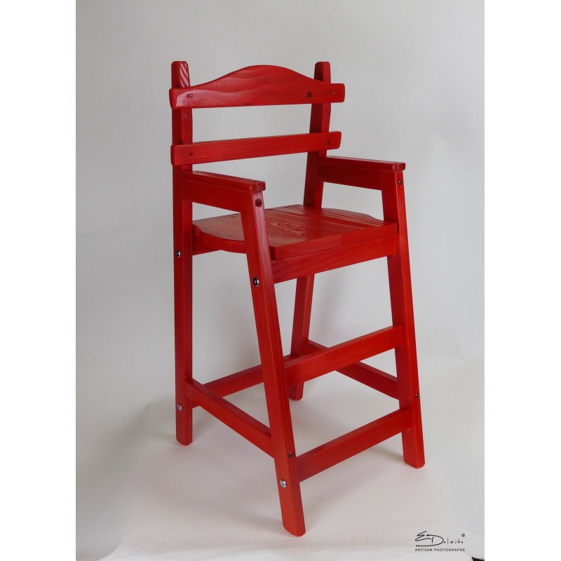 Chaise haute en bois "Arentèle" teinté rouge Chaise haute en bois "Arentèle" teinté rouge