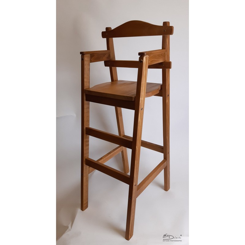 Chaise haute en bois pour table bar "Dahut" en sapin chêne foncé Chaise haute en bois pour table bar "Dahut" en sapin chêne foncé